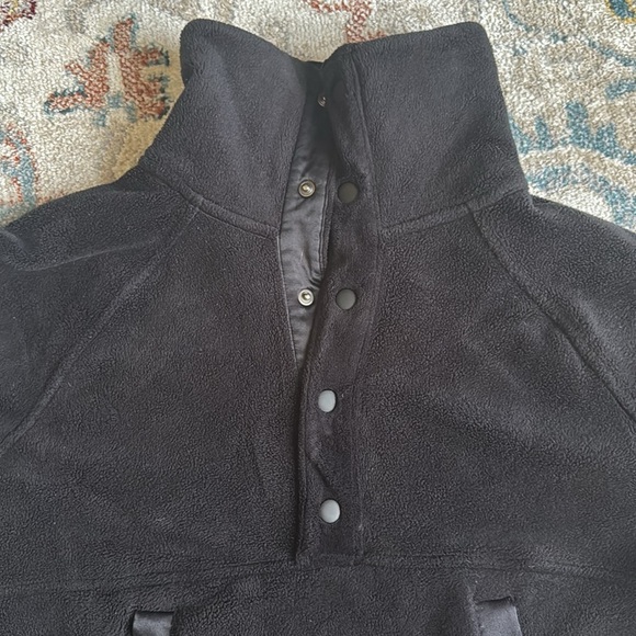 Athleta teddy fleece pullover black size xs - Picture 3 of 10